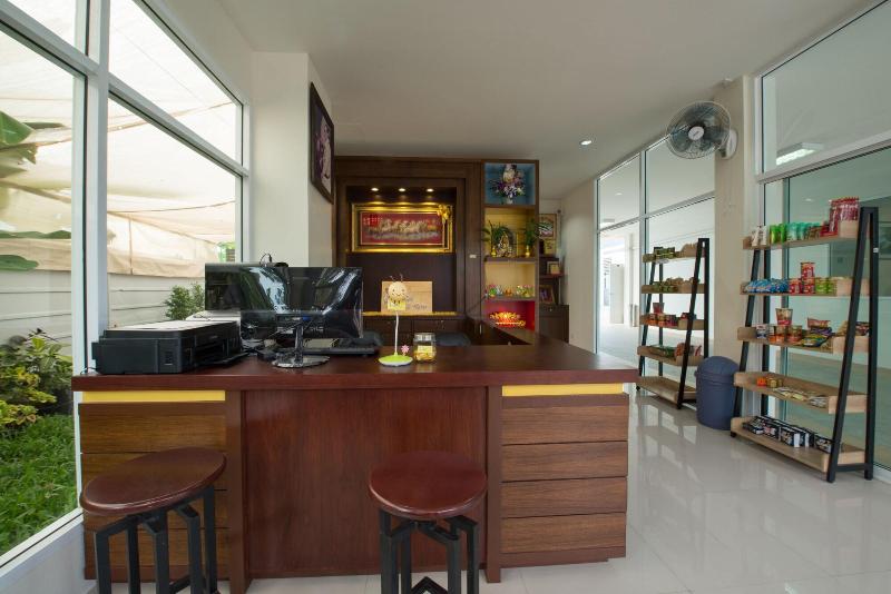 Bees Smile Hotel - Lobi