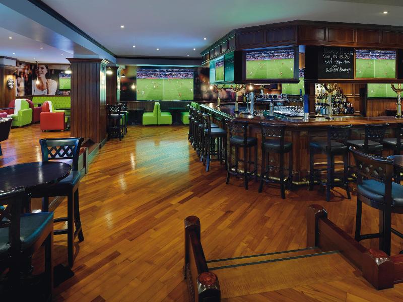 Movenpick Hotel & Apartments Bur Dubai - Bar