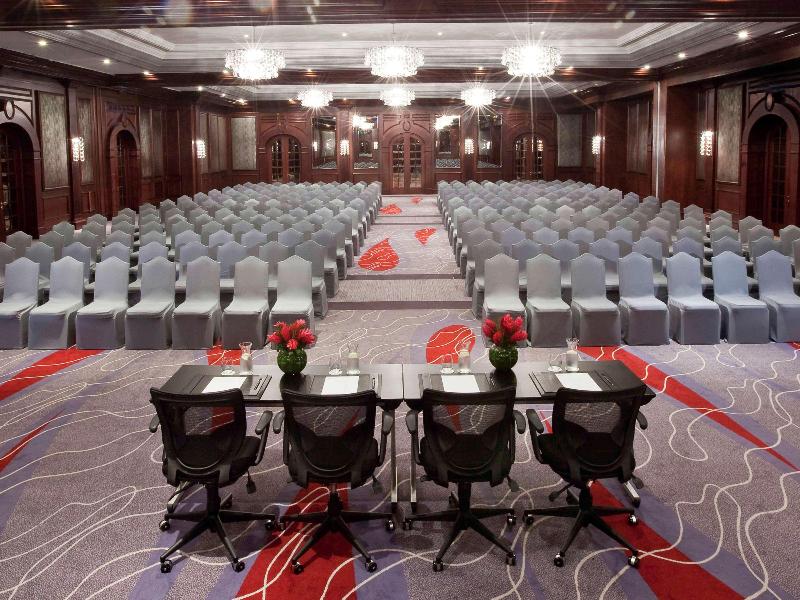 Movenpick Hotel & Apartments Bur Dubai - Toplantı