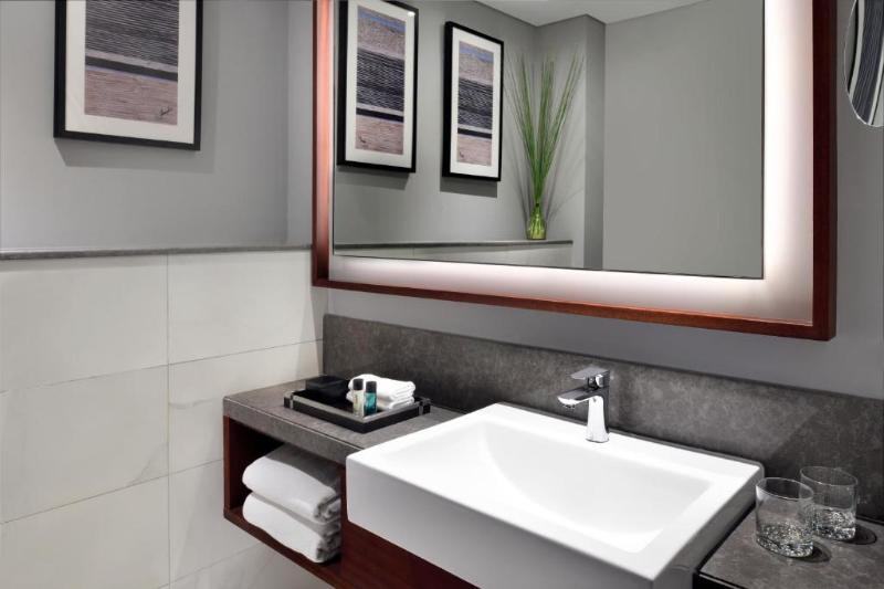 Movenpick Hotel & Apartments Bur Dubai - Oda
