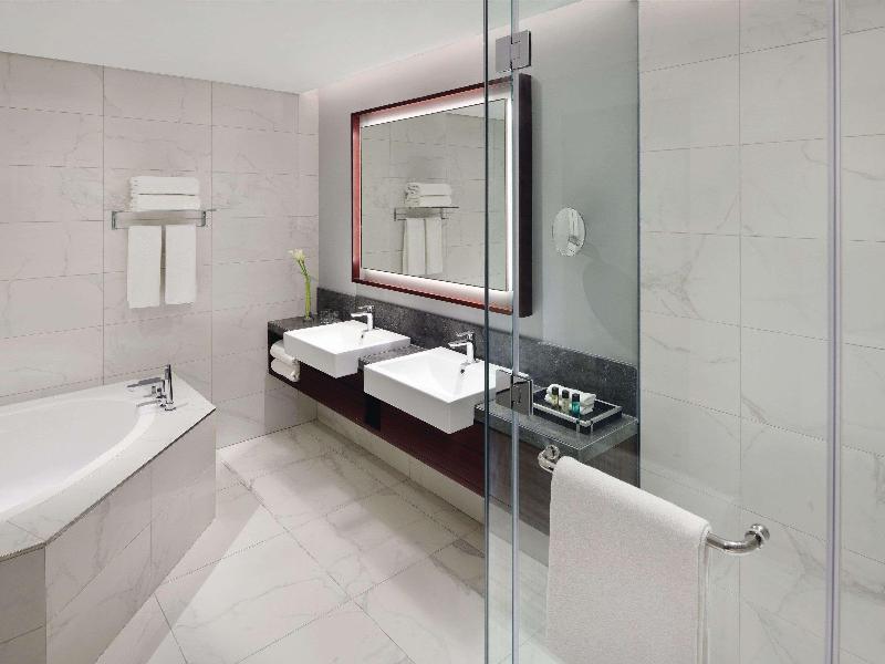 Movenpick Hotel & Apartments Bur Dubai - Oda