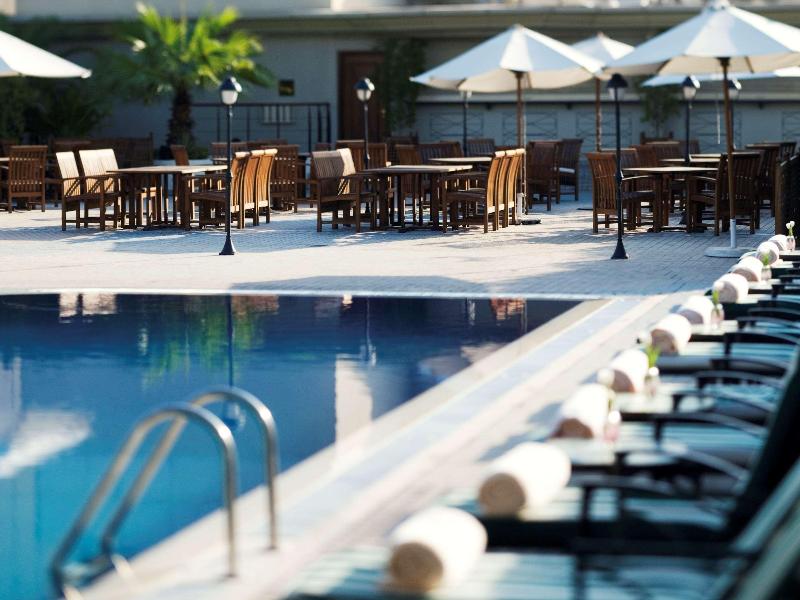 Movenpick Hotel & Apartments Bur Dubai - Havuz