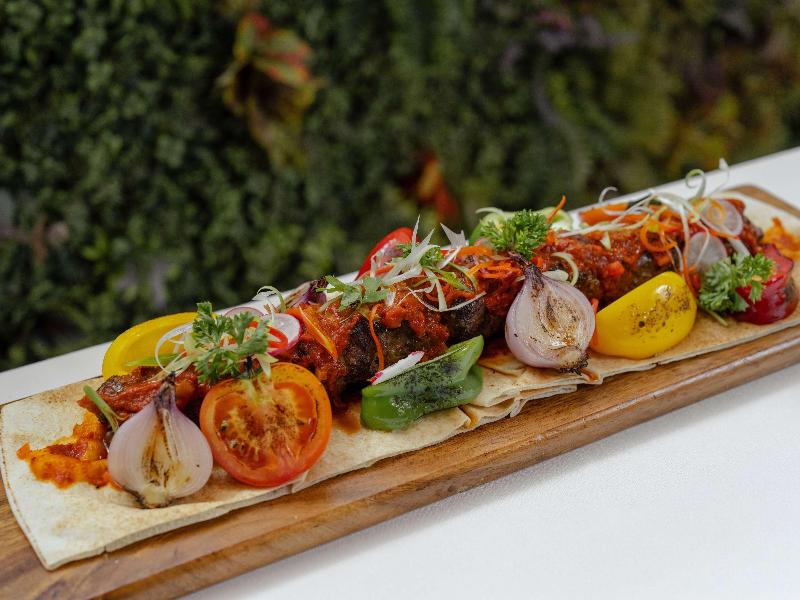 Movenpick Hotel & Apartments Bur Dubai - Restoran