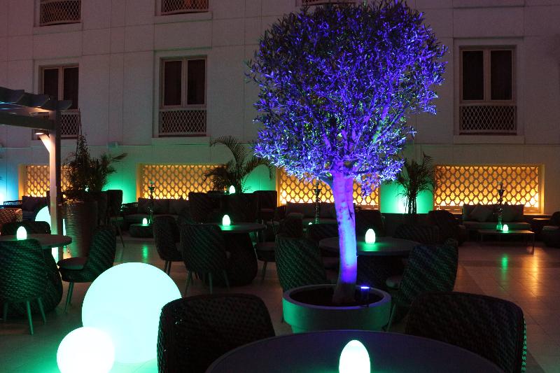 Movenpick Hotel & Apartments Bur Dubai - Teras
