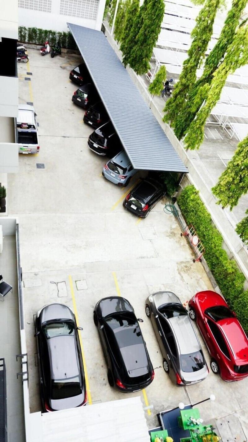 B-Black Hotel Chonburi - Genel