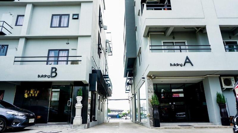 B-Black Hotel Chonburi - Genel