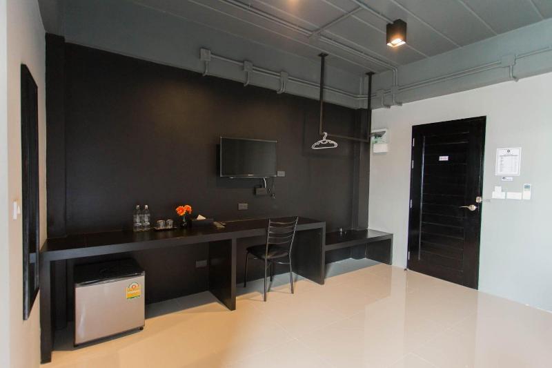 B-Black Hotel Chonburi - Oda