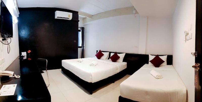 B-Black Hotel Chonburi - Oda