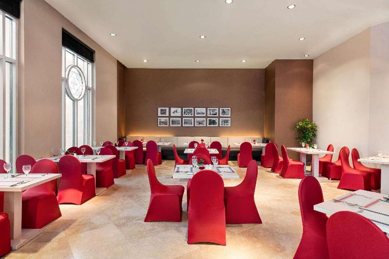 Ramada Plaza by Wyndham Dubai Deira - Bar