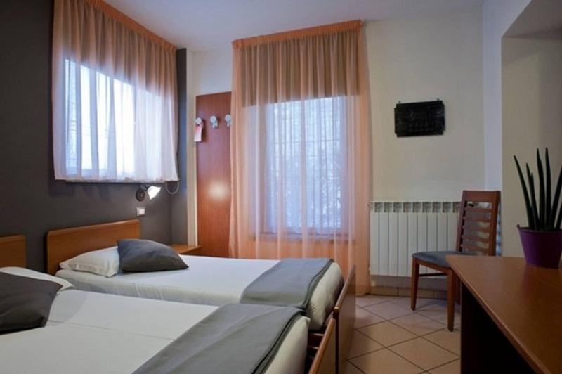 Hotel Oasi Verde - Oda