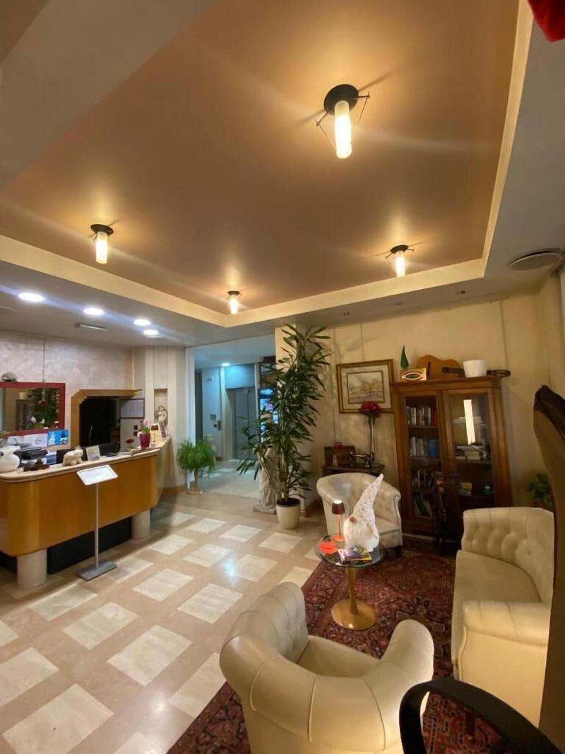 Hotel Casagrande - Lobi