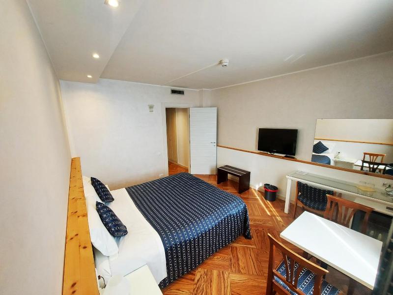 Hotel Posta 77 - Oda