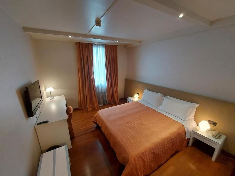Hotel Posta 77 - Oda