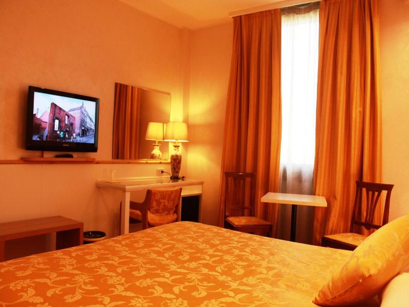 Hotel Posta 77 - Oda