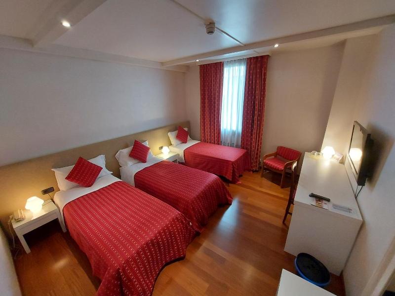 Hotel Posta 77 - Oda