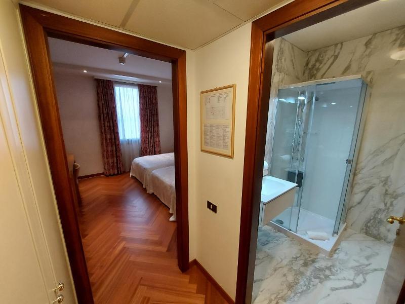 Hotel Posta 77 - Oda