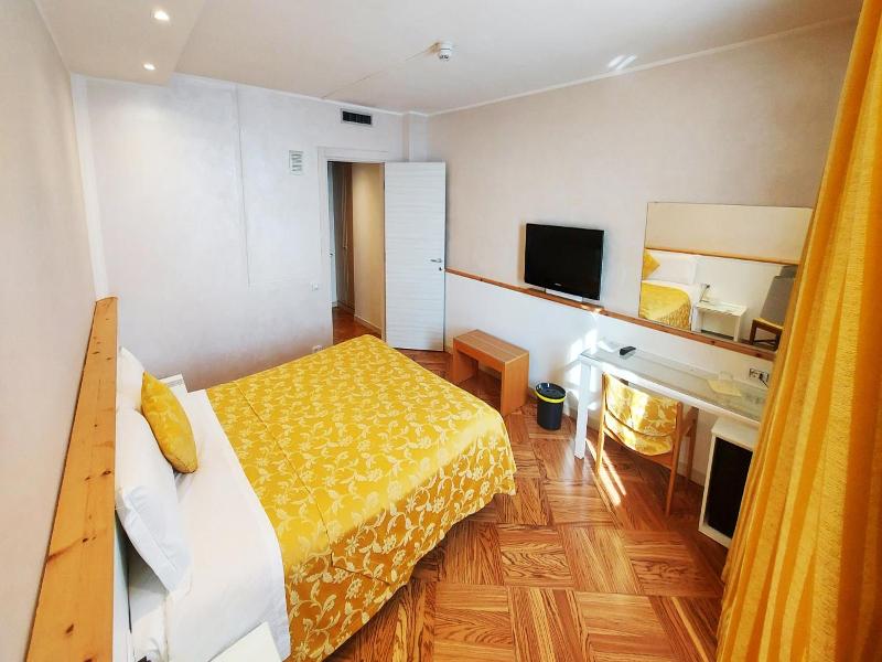 Hotel Posta 77 - Oda