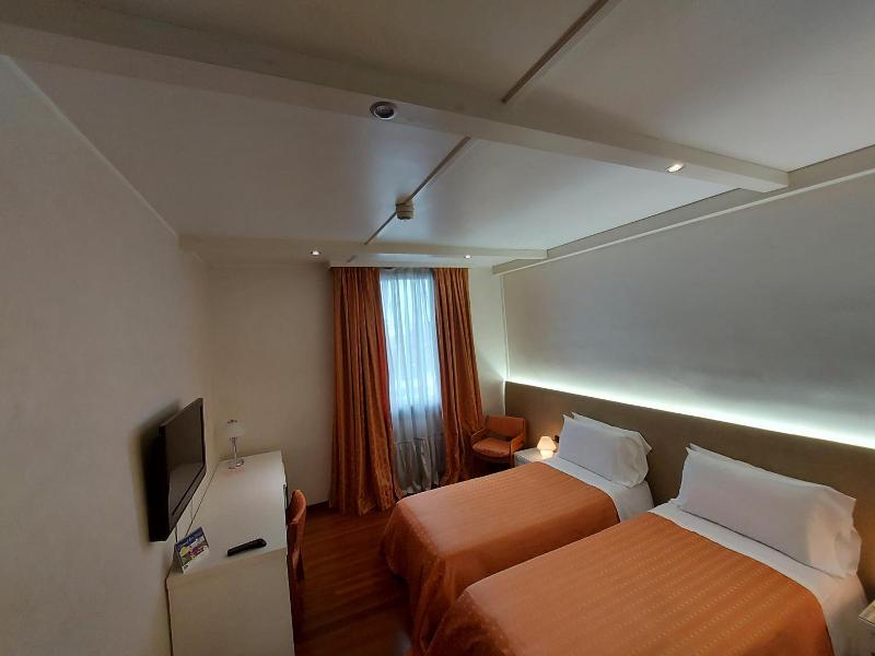 Hotel Posta 77 - Oda