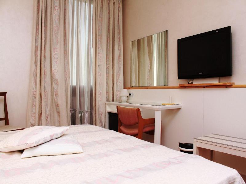 Hotel Posta 77 - Oda