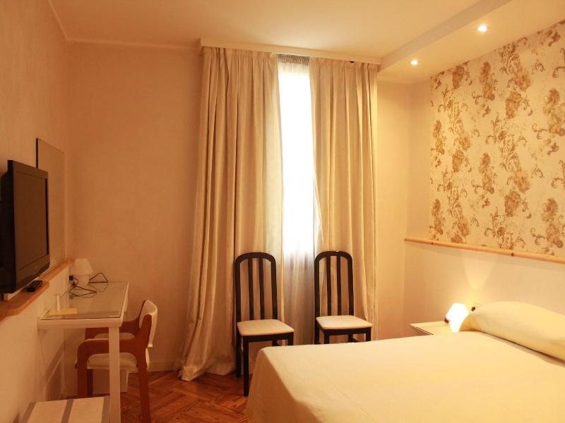 Hotel Posta 77 - Oda