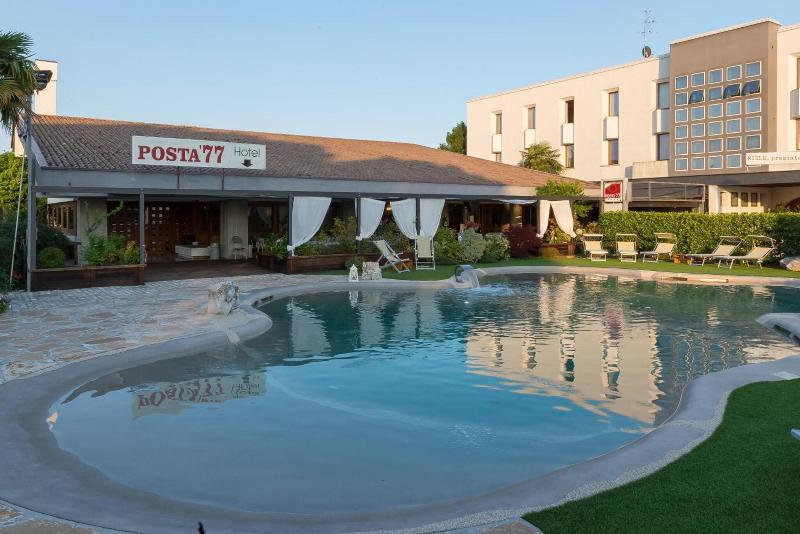 Hotel Posta 77 - Havuz