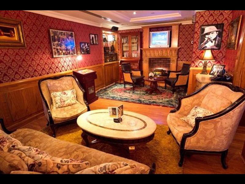 Arabian Courtyard Hotel And Spa - Bar