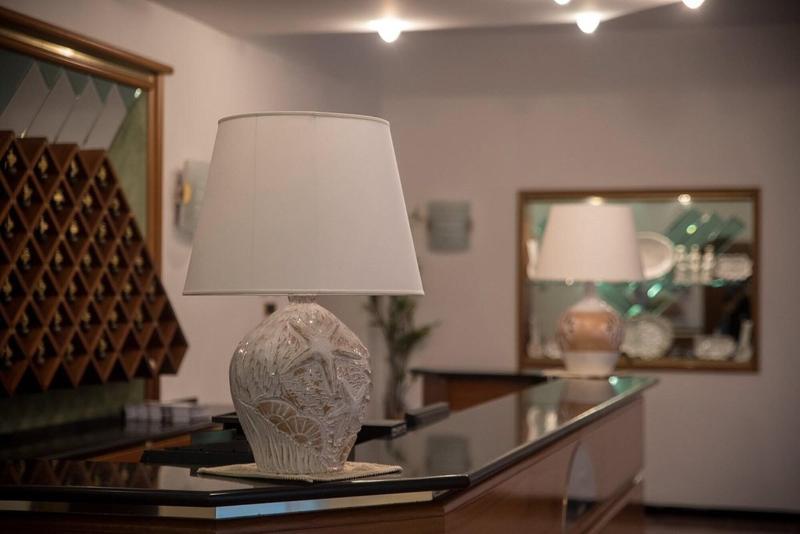 New Petit Hotel - Lobi