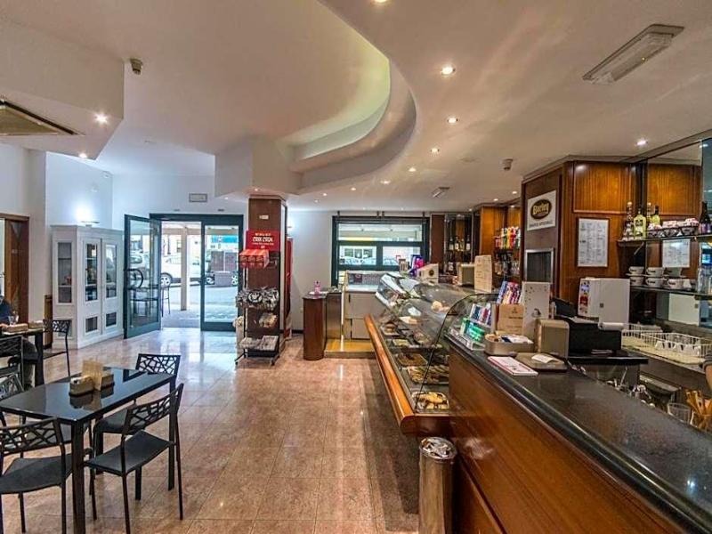 New Petit Hotel - Genel