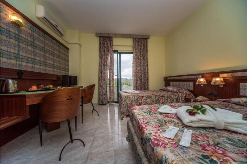 New Petit Hotel - Oda