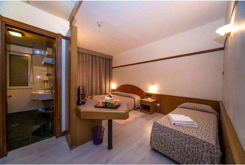 New Petit Hotel - Oda