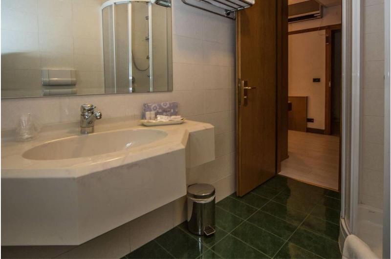 New Petit Hotel - Oda