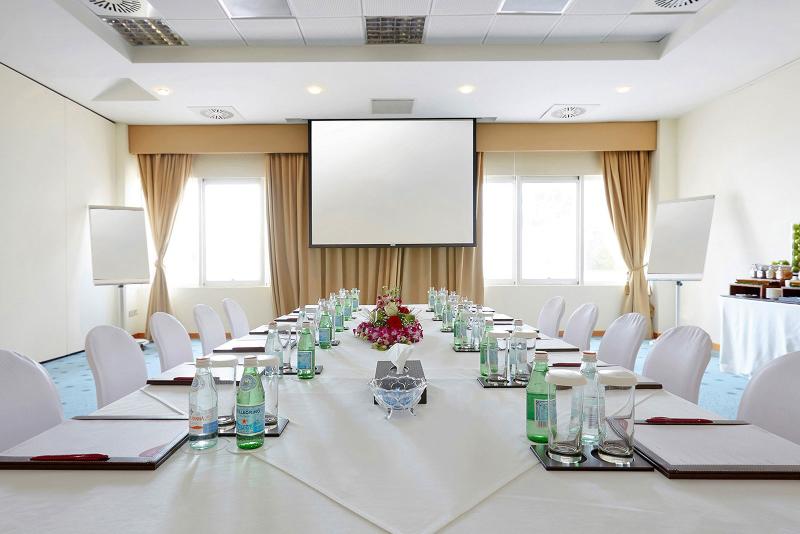 Millennium Plaza Downtown Hotel Dubai - Toplantı