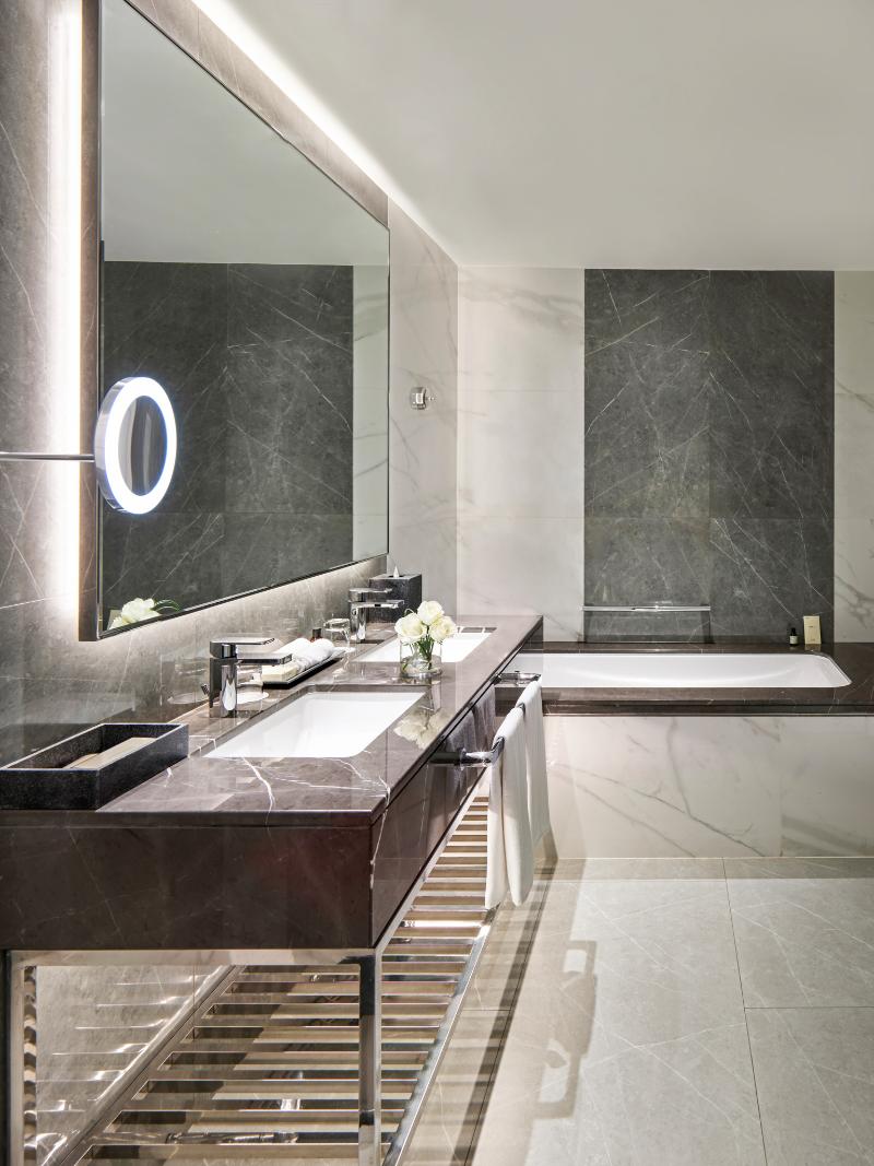 Fairmont Dubai - Oda