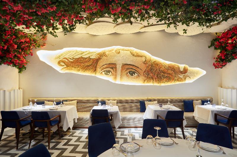 Fairmont Dubai - Restoran