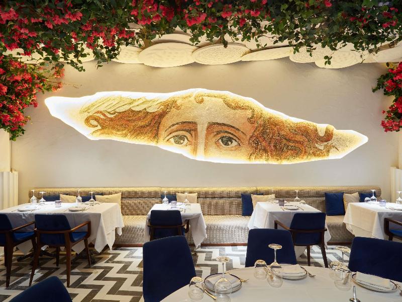 Fairmont Dubai - Restoran