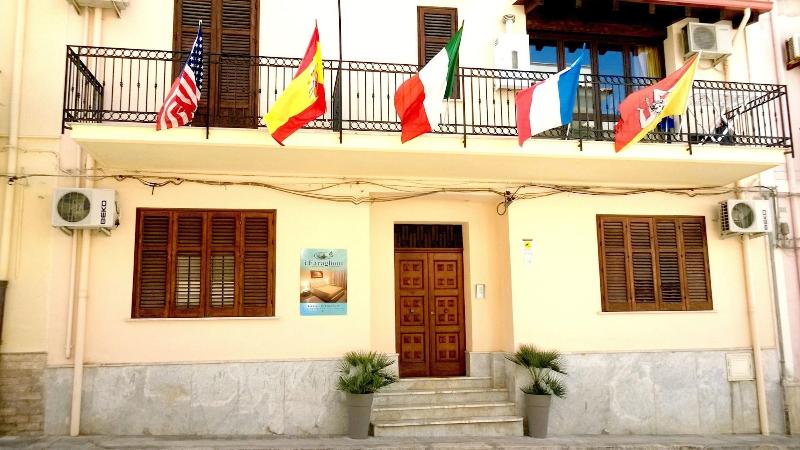 I Faraglioni - Genel