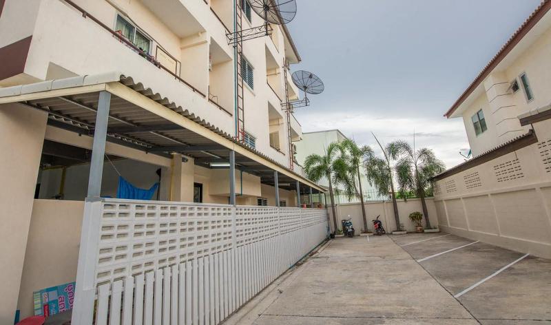 Poon Sook Apartment - Genel