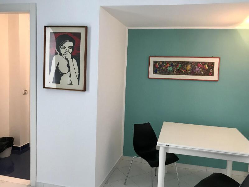Room 110 - Oda