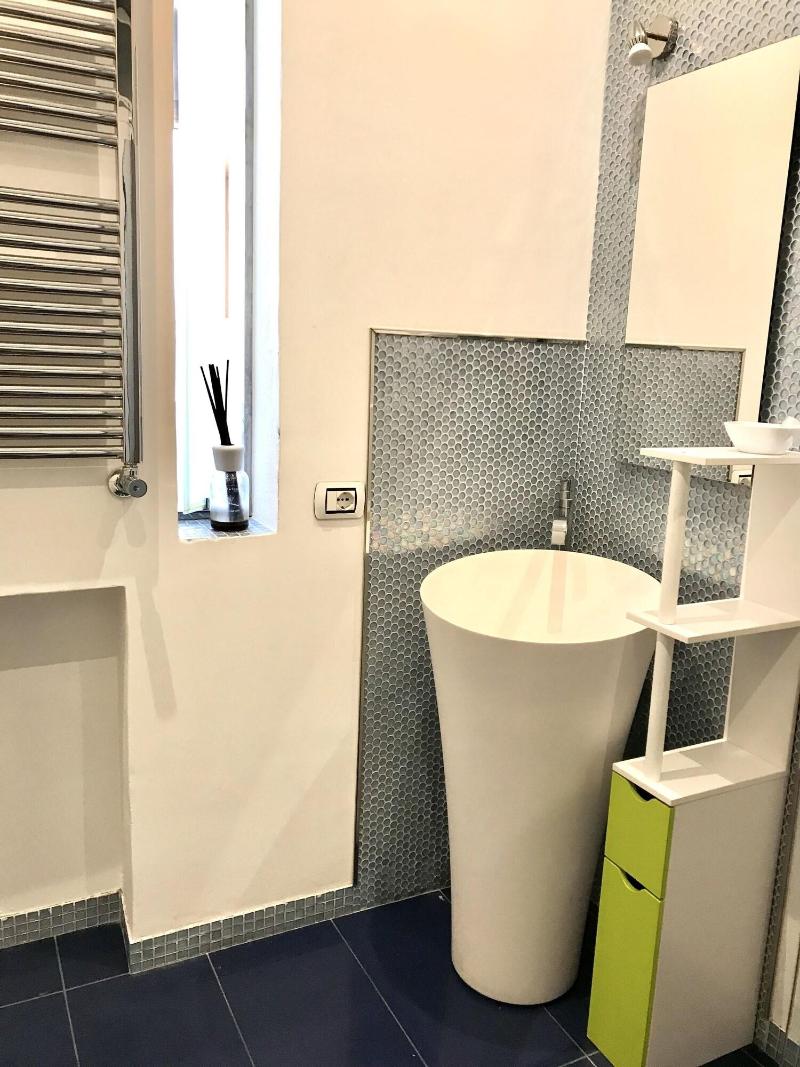 Room 110 - Oda