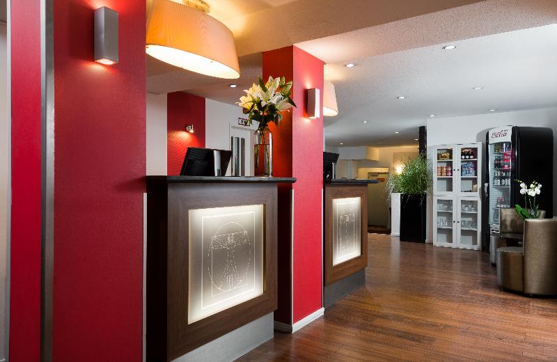 Leonardo Hotel Frankfurt City Center - Lobi