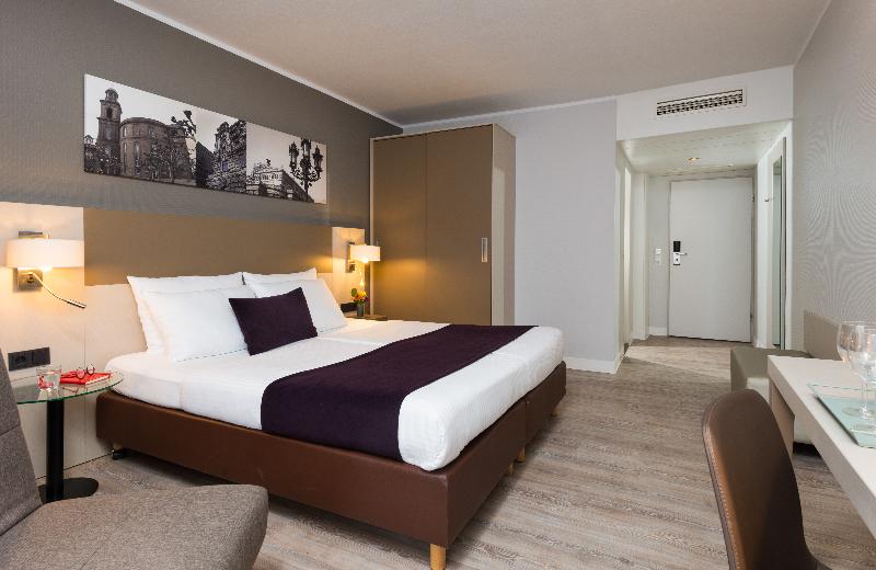 Leonardo Hotel Frankfurt City Center - Oda