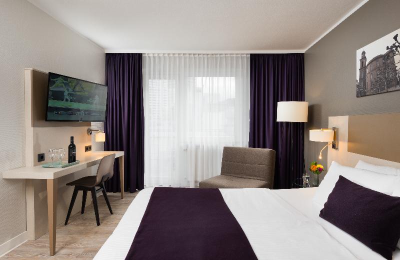 Leonardo Hotel Frankfurt City Center - Oda