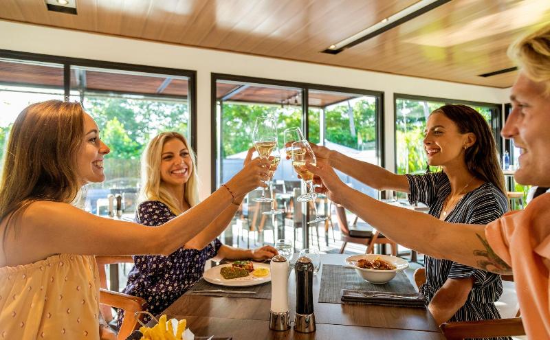 Meridian Adventure Marina Club & Resort - Restoran