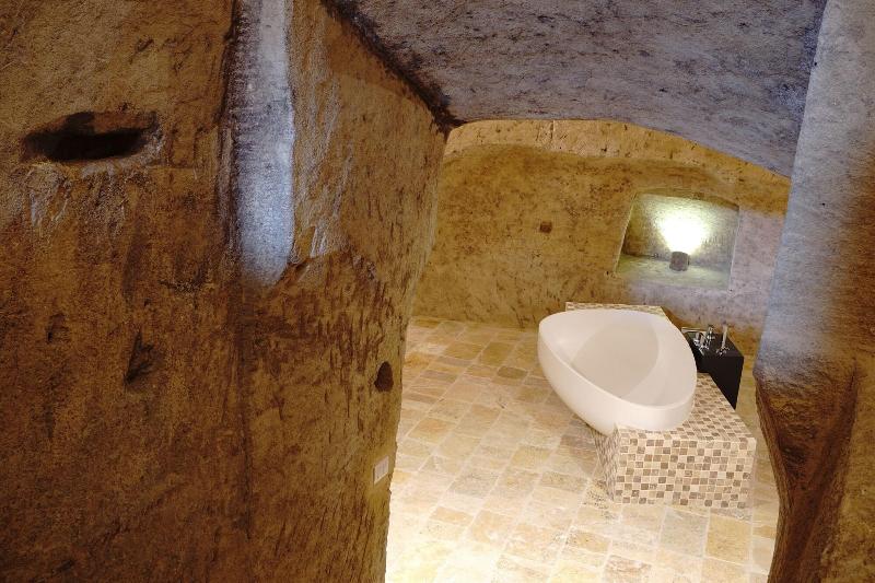 Aque Cave - Le Grotte del Caveoso - Genel