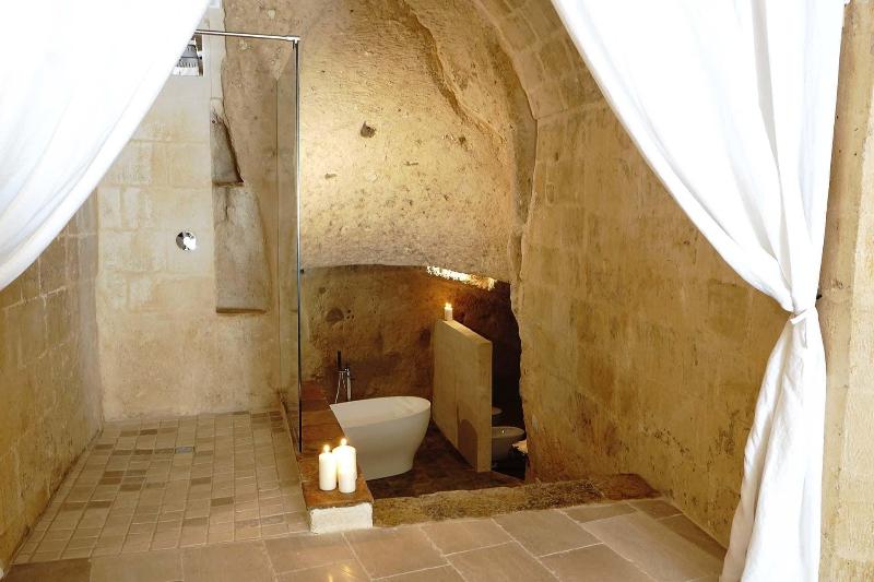 Aque Cave - Le Grotte del Caveoso - Genel