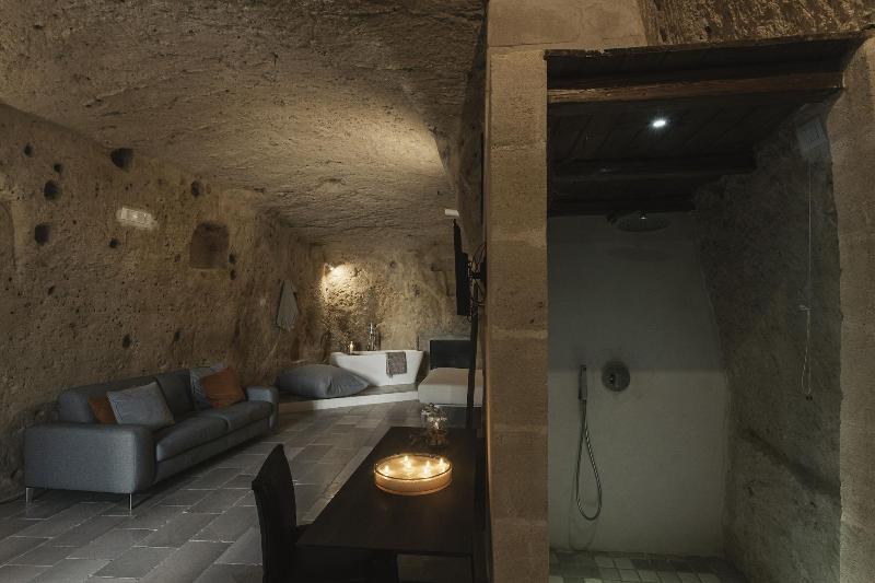 Aque Cave - Le Grotte del Caveoso - Oda
