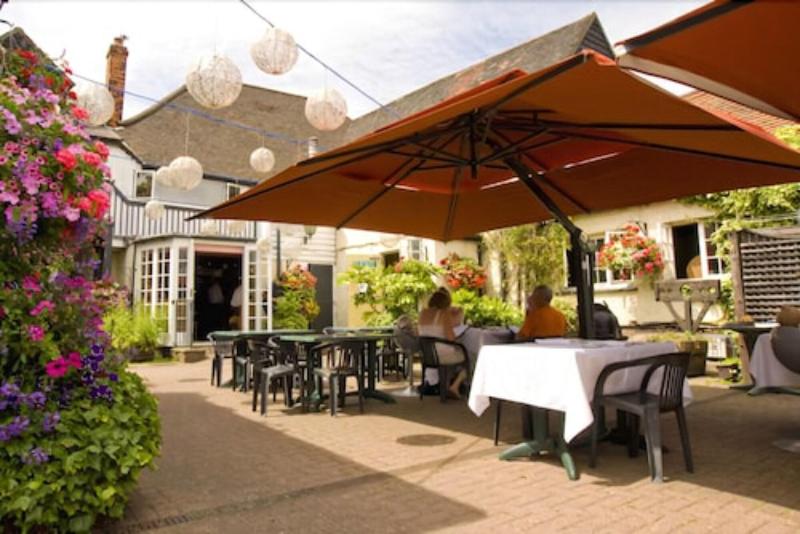 The Bell Inn - Teras