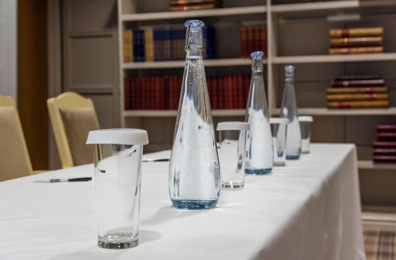 The Feathers Hotel - Toplantı