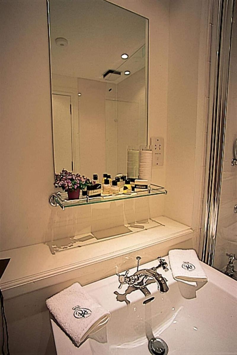 The Royal Hotel - Oda