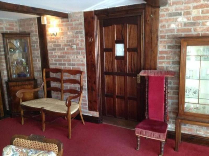The Crown Hotel - Genel